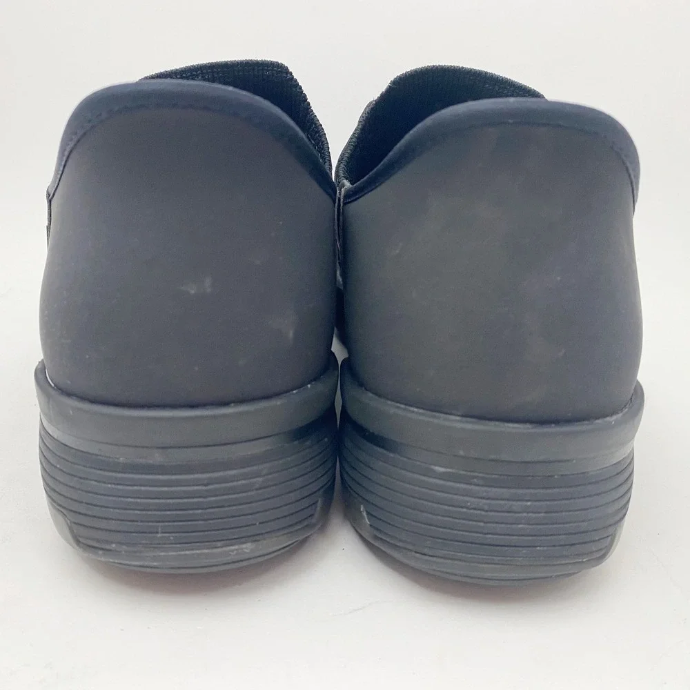 Skechers mark nason